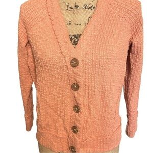 VINCE CAMUTO SWEATER | SIZE Small button down v neck shape